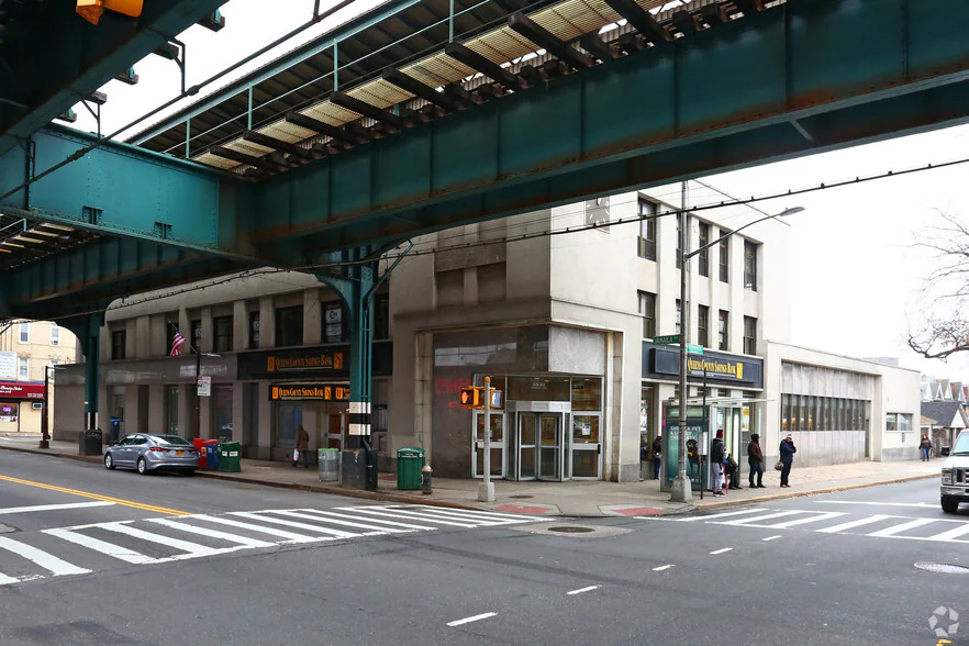 93-22 Jamaica Avenue 